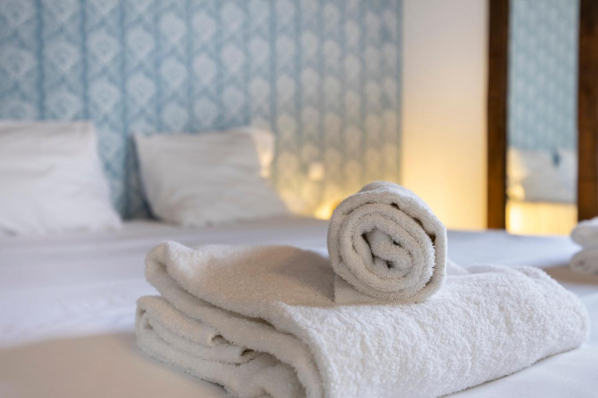 Anchorhouse Portugal Hotel อัลเจซูร์ ภายนอก รูปภาพ
