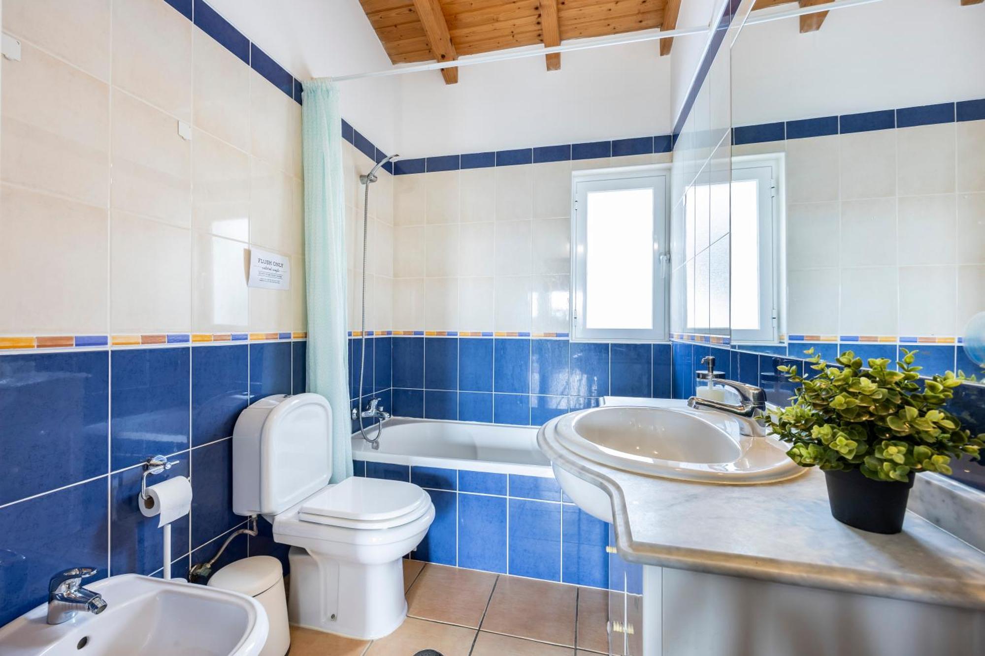 Anchorhouse Portugal Hotel อัลเจซูร์ ภายนอก รูปภาพ